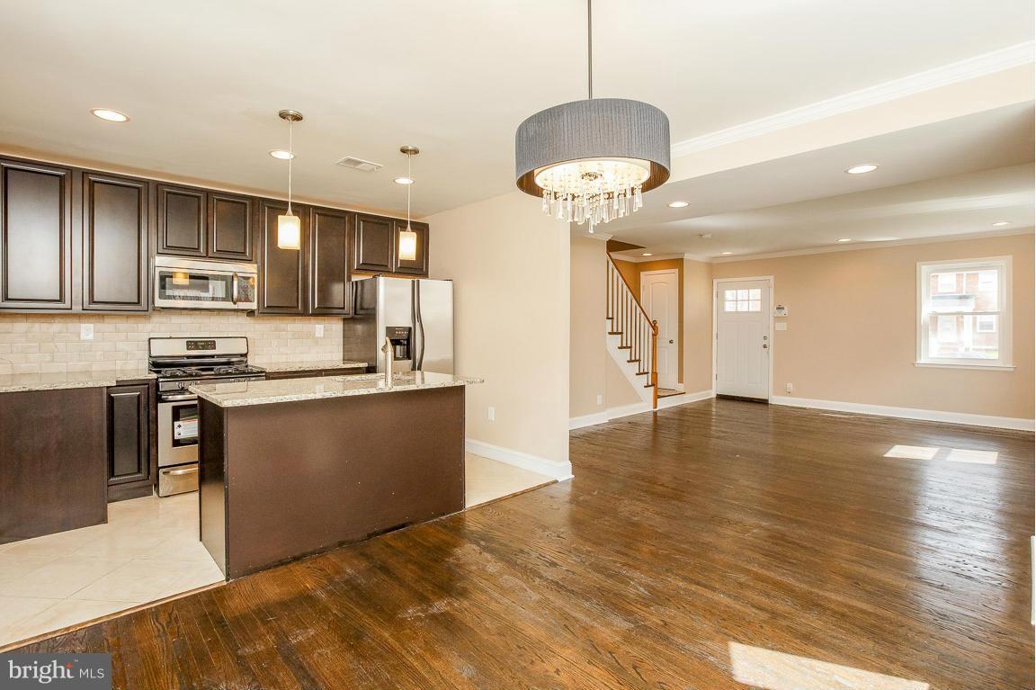 1318 Pentwood Road Baltimore, MD 21239 - Photo 5 of 25 Dining Room