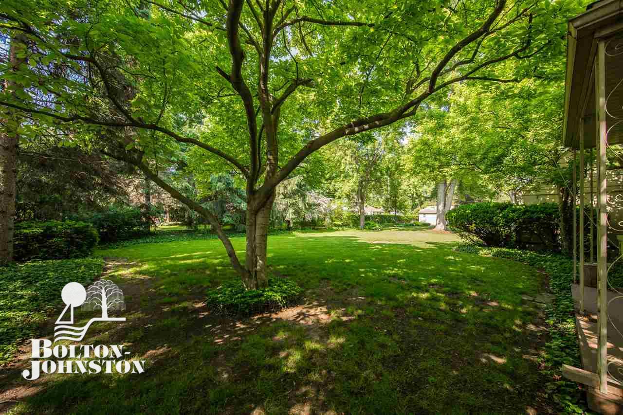 885 Hawthorne Road Grosse Pointe, MI 48236 - Photo 30 of 36 31349100-29.JPG