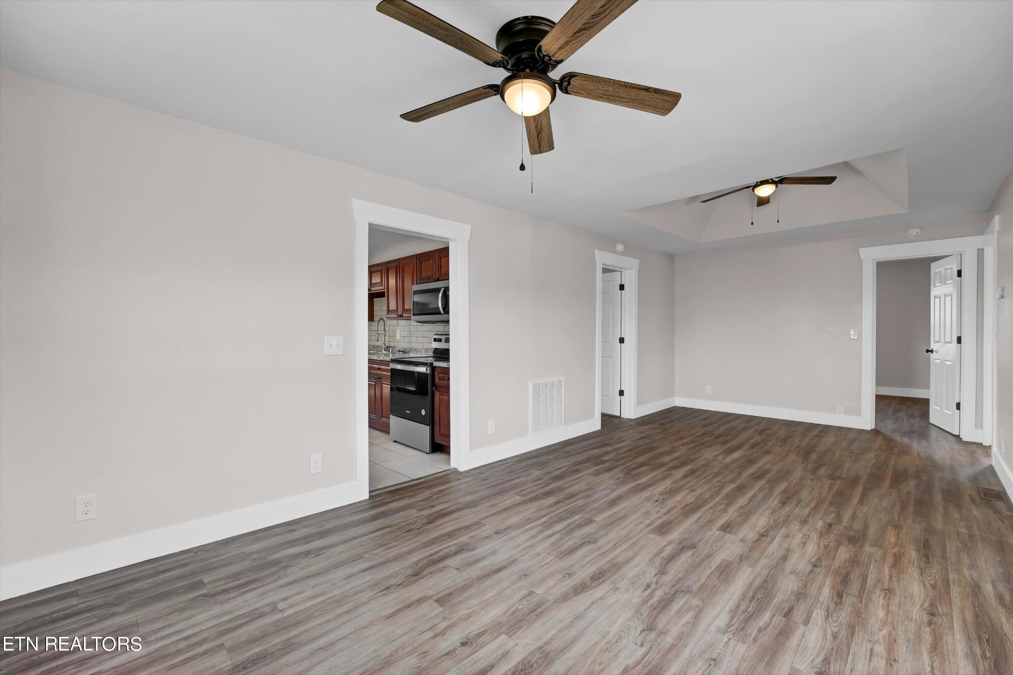 9412 Mascot Road Mascot, TN 37806 - Photo 7 of 29 Gallery Image 7