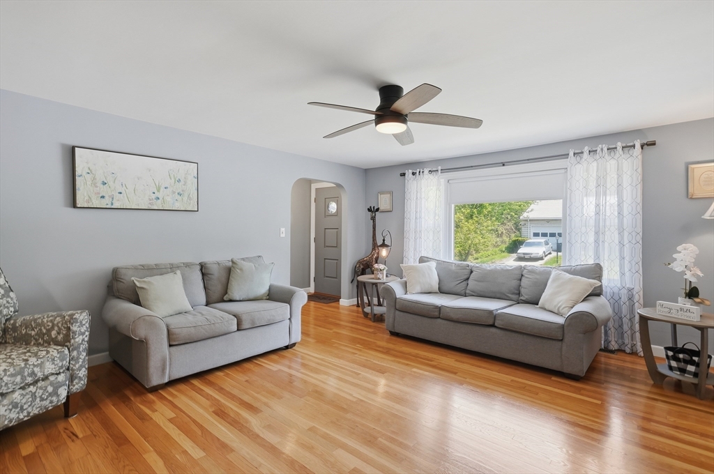 36 Glenn Road Lowell, MA 01852 - Photo 7 of 39