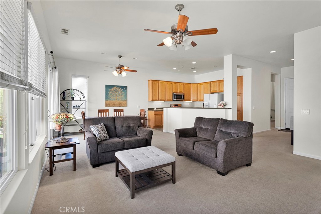 10676 Lanigan Road Apple Valley, CA 92308 - Photo 7 of 37