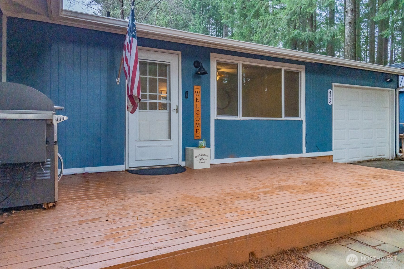 453 Southwest View Drive Port Orchard, WA 98367 - Photo 2 of 15