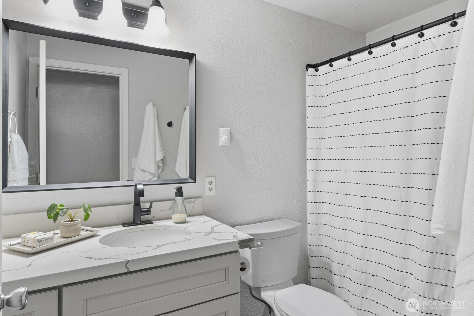 453 Southwest View Drive Port Orchard, WA 98367 - Photo 9 of 15