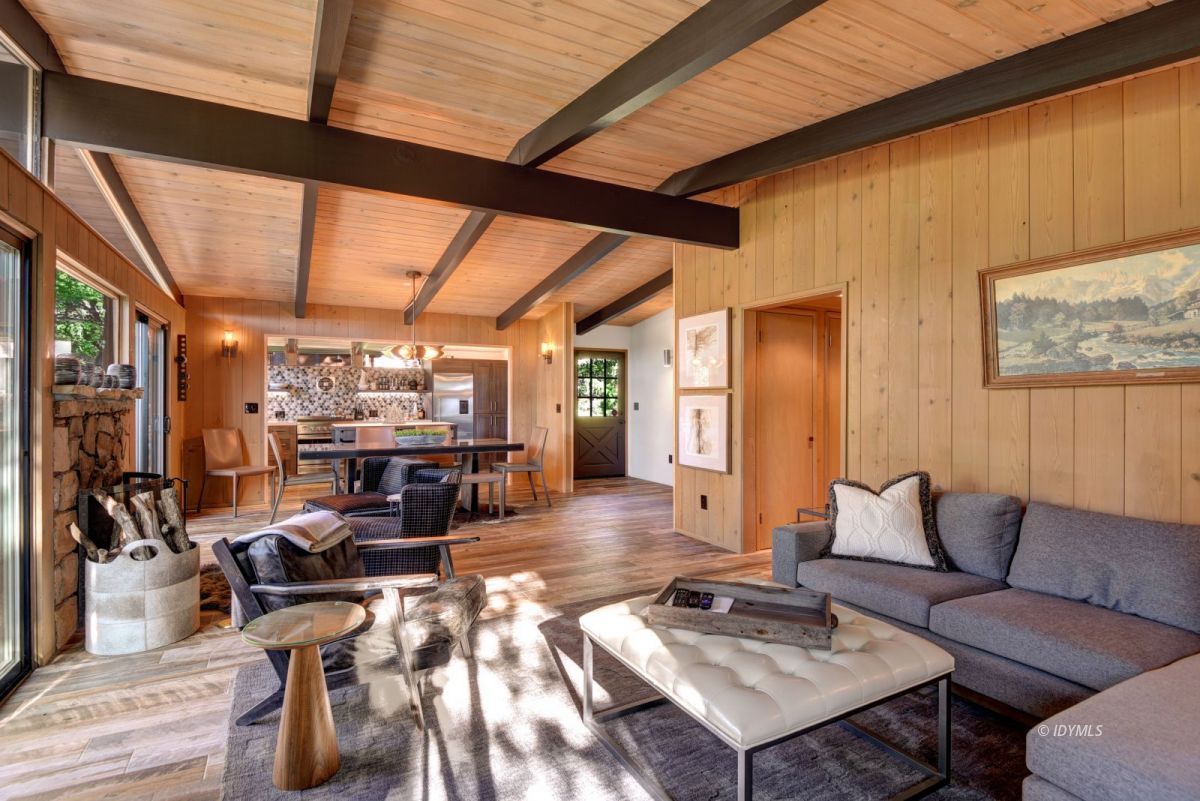 26780 Saunders Meadow Road Idyllwild, CA 92549 - Photo 24 of 41 a living room with furniture and a large window