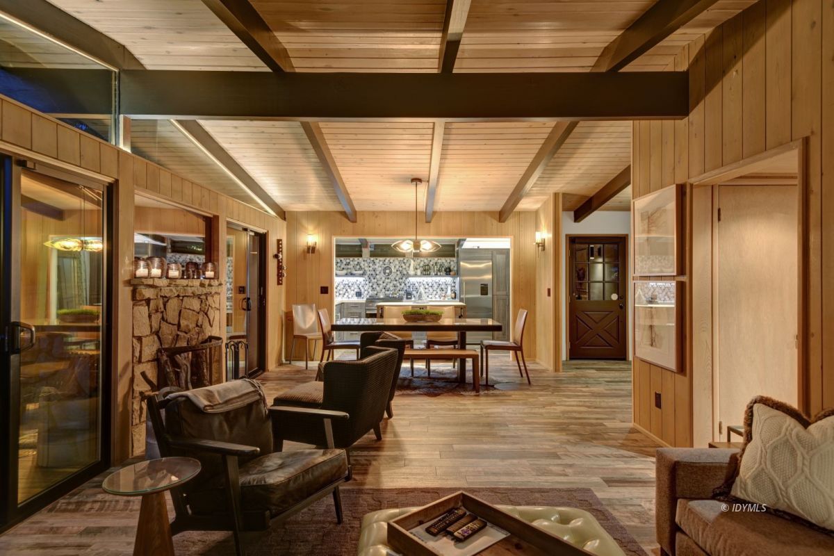 26780 Saunders Meadow Road Idyllwild, CA 92549 - Photo 27 of 41 a dining room with furniture and window