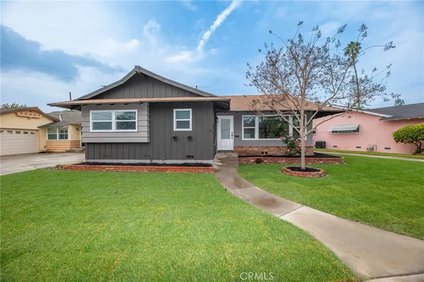 $959,000 | 7310 South Bluff Road, Downey, CA 90240