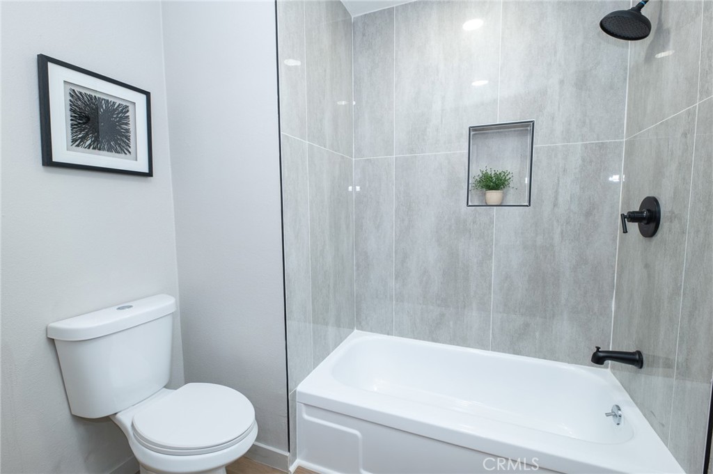 7310 South Bluff Road Downey, CA 90240 - Photo 20 of 33