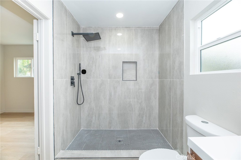 7310 South Bluff Road Downey, CA 90240 - Photo 22 of 33