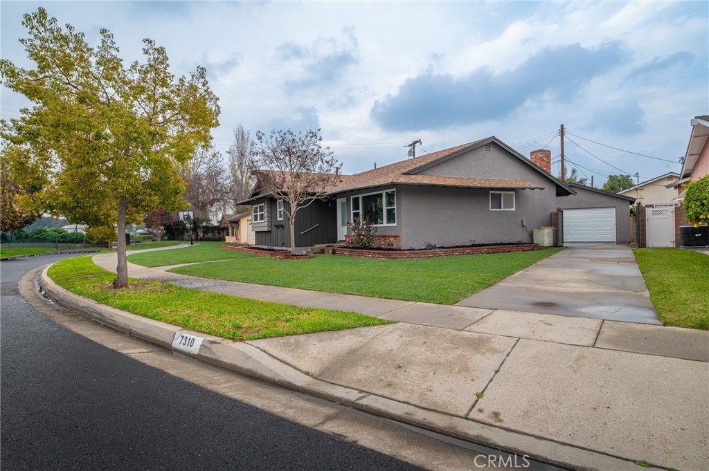 7310 South Bluff Road Downey, CA 90240 - Photo 27 of 33