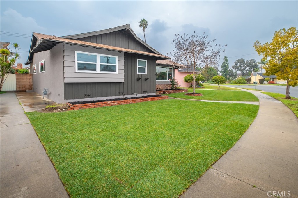 7310 South Bluff Road Downey, CA 90240 - Photo 7 of 33