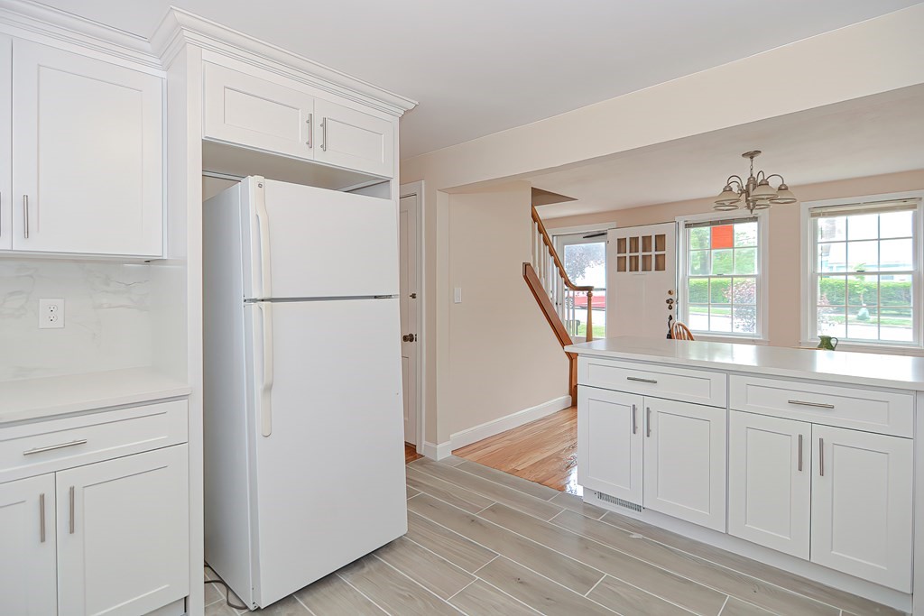 117 Russell Road Newton, MA 02465 - Photo 11 of 30