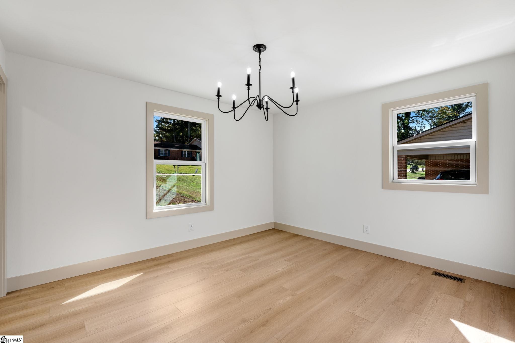 207 Oakmont Drive Boiling Springs, SC 29316 - Photo 17 of 35