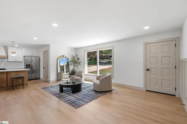 $304,999 | 207 Oakmont Drive, Boiling Springs, SC 29316