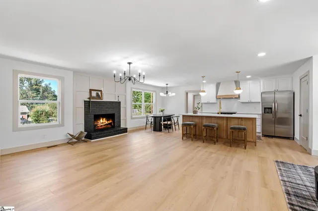 $304,999 | 207 Oakmont Drive, Boiling Springs, SC 29316