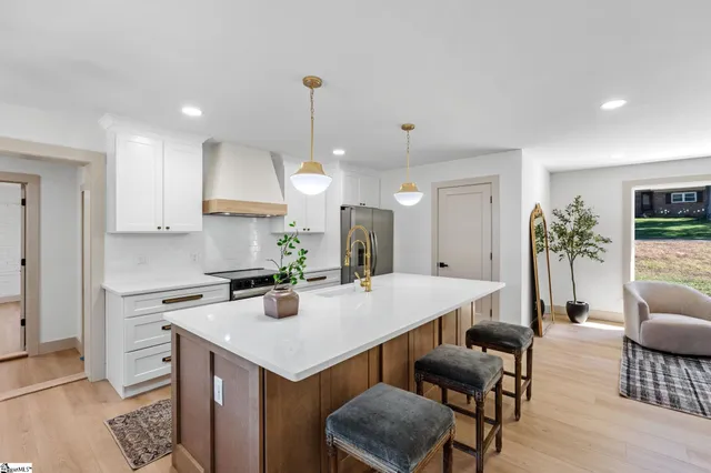 $304,999 | 207 Oakmont Drive, Boiling Springs, SC 29316