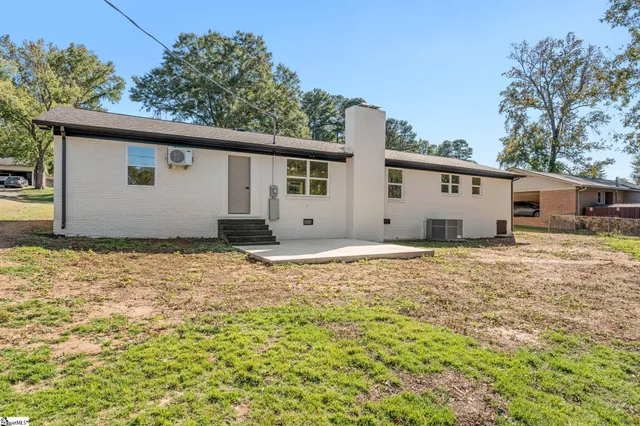 $304,999 | 207 Oakmont Drive, Boiling Springs, SC 29316