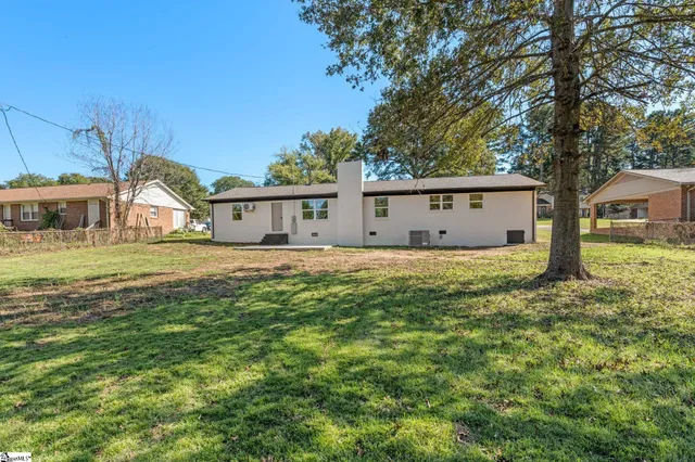 $304,999 | 207 Oakmont Drive, Boiling Springs, SC 29316