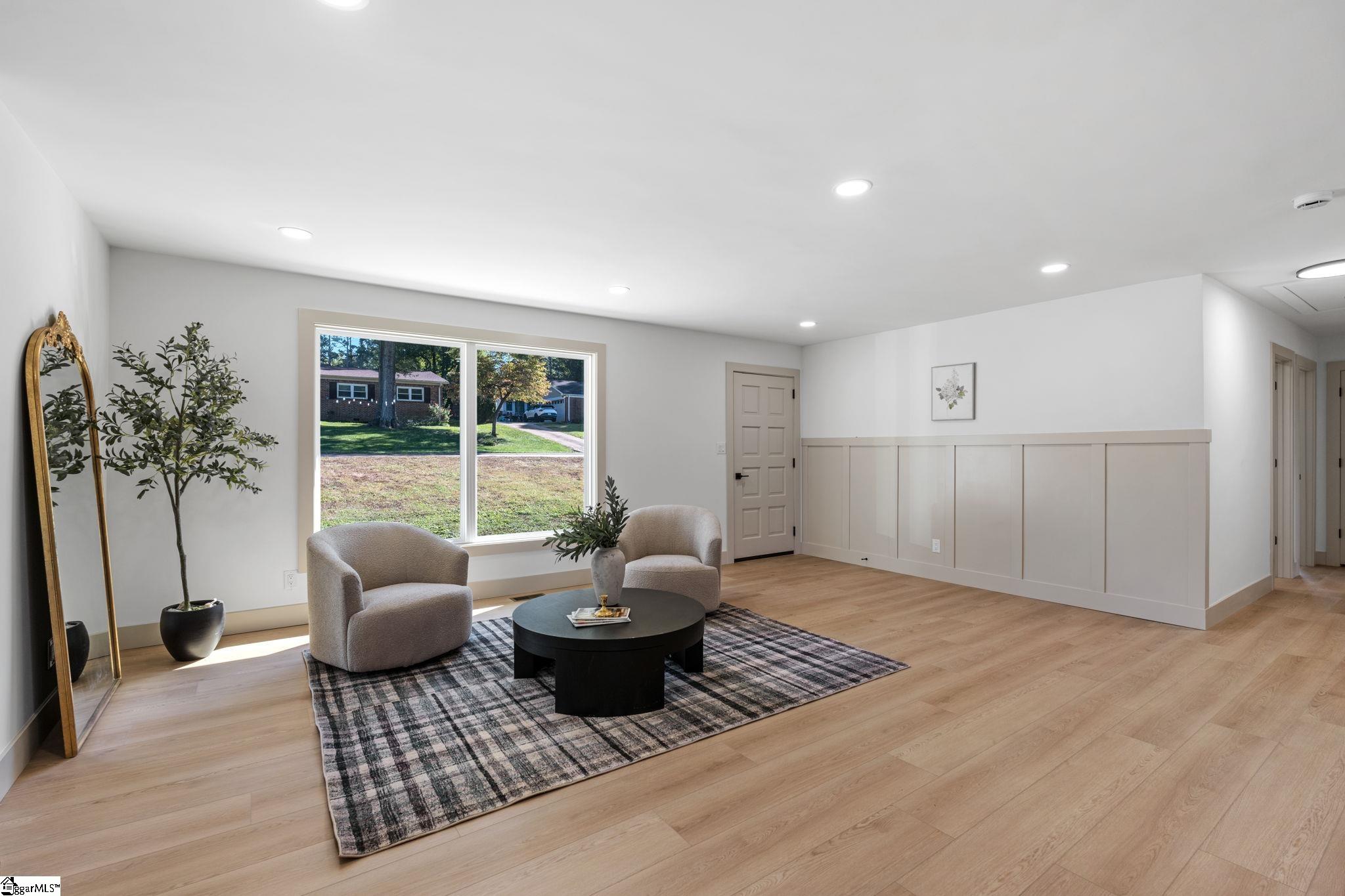 207 Oakmont Drive Boiling Springs, SC 29316 - Photo 4 of 35