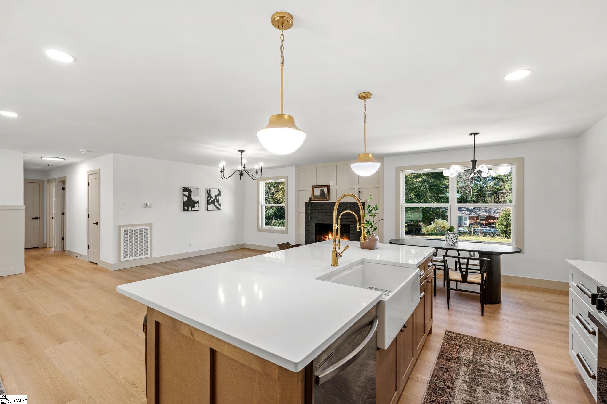 207 Oakmont Drive Boiling Springs, SC 29316 - Photo 10 of 35