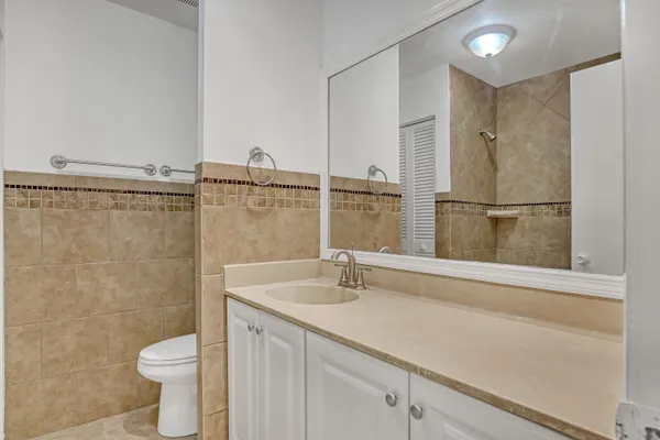 $3,100 | 241 Northwest 15th Street, Boca Raton, FL 33432