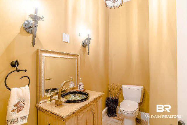135 Augusta Court Fairhope, AL 36532 - Photo 32 of 45 Powder Room