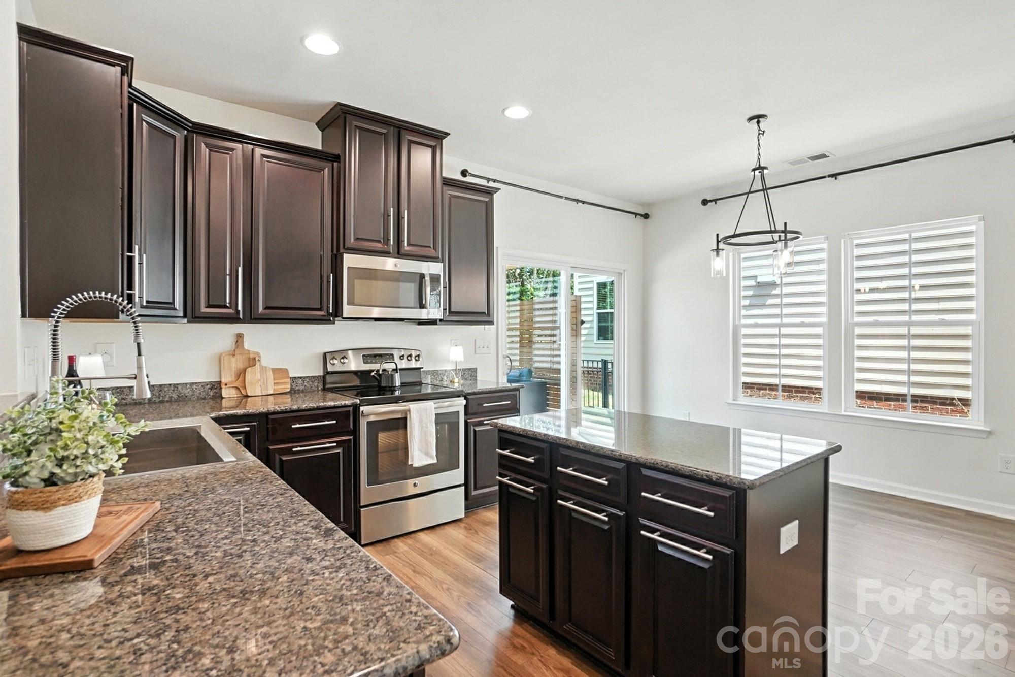 2042 Hamil Ridge Drive Waxhaw, NC 28173 - Photo 16 of 48