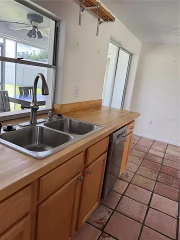 a close view of sink and tap