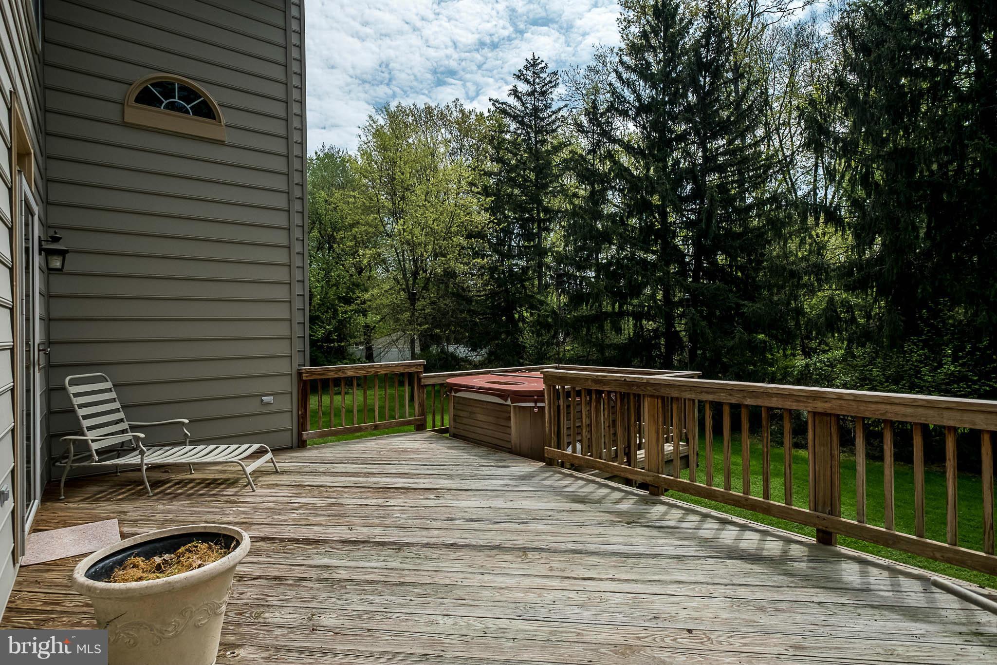 6213 Brooklyn Bridge Road Laurel, MD 20707 - Photo 25 of 30 Deck