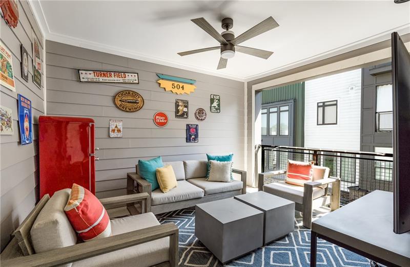 383 Pratt Drive, Unit 504 Atlanta, GA 30315 - Photo 36 of 48 a living room with furniture and a table