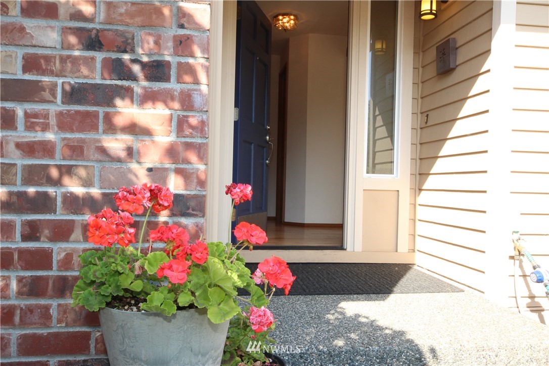 3227 210th Street Southeast Bothell, WA 98021 - Photo 2 of 25