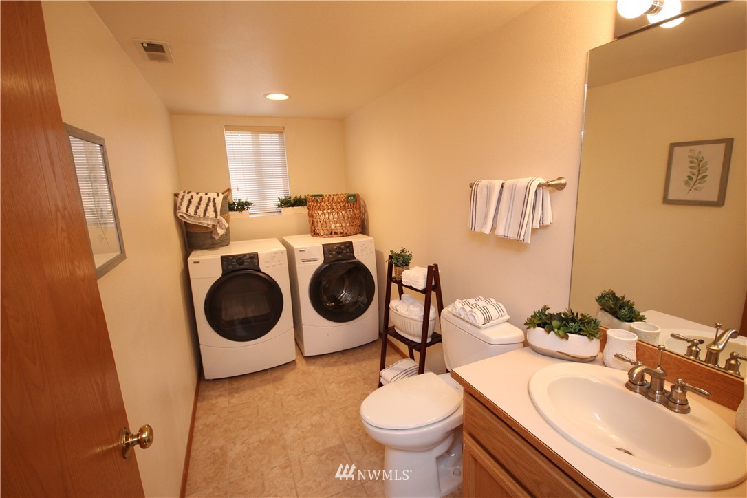 3227 210th Street Southeast Bothell, WA 98021 - Photo 17 of 25