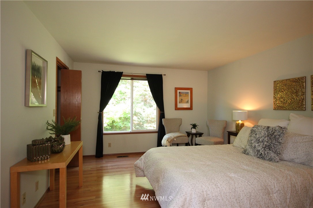 3227 210th Street Southeast Bothell, WA 98021 - Photo 4 of 25