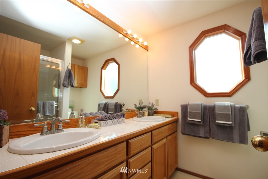 3227 210th Street Southeast Bothell, WA 98021 - Photo 5 of 25