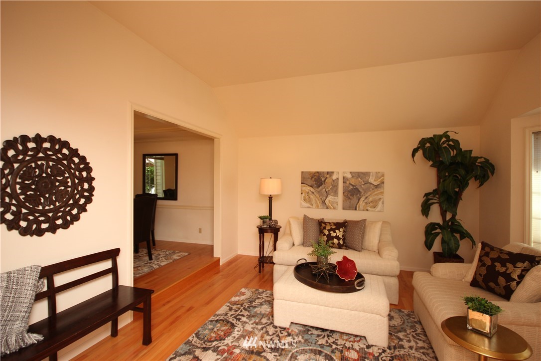 3227 210th Street Southeast Bothell, WA 98021 - Photo 9 of 25