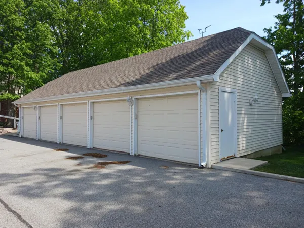 $199,900 | 2908 Foggy Glen Drive, Unit 2908, Valparaiso, IN 46385