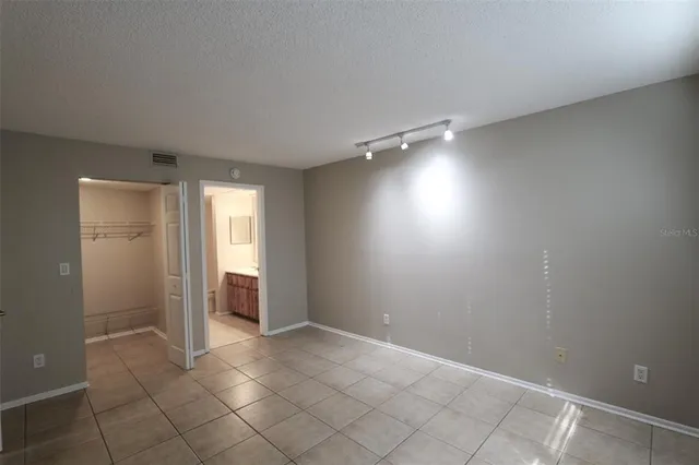 $1,495 | 4957 Puritan Circle, Unit 403, Tampa, FL 33617