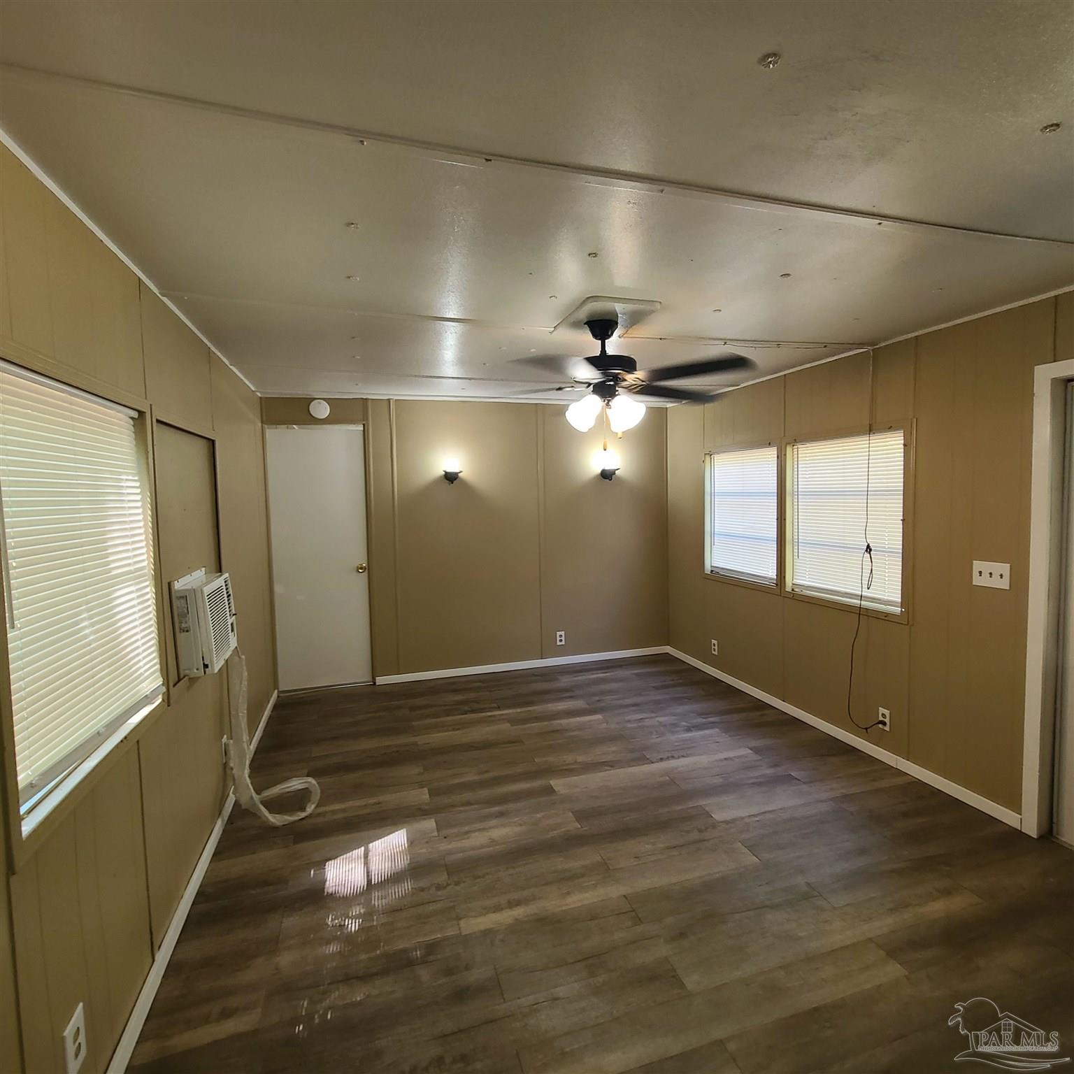 132 Majors Road Pensacola, FL 32503 - Photo 4 of 18 Gallery Image 4