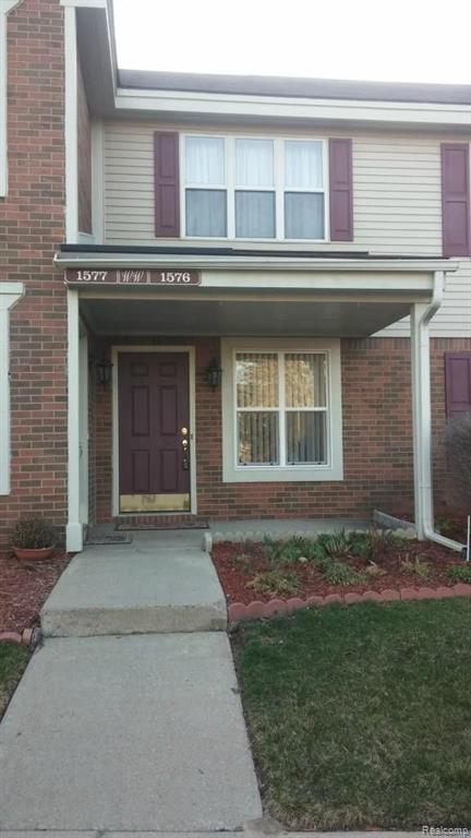 1576 O'Neil Circle Rochester Hills, MI 48307 - Photo 1 of 15
