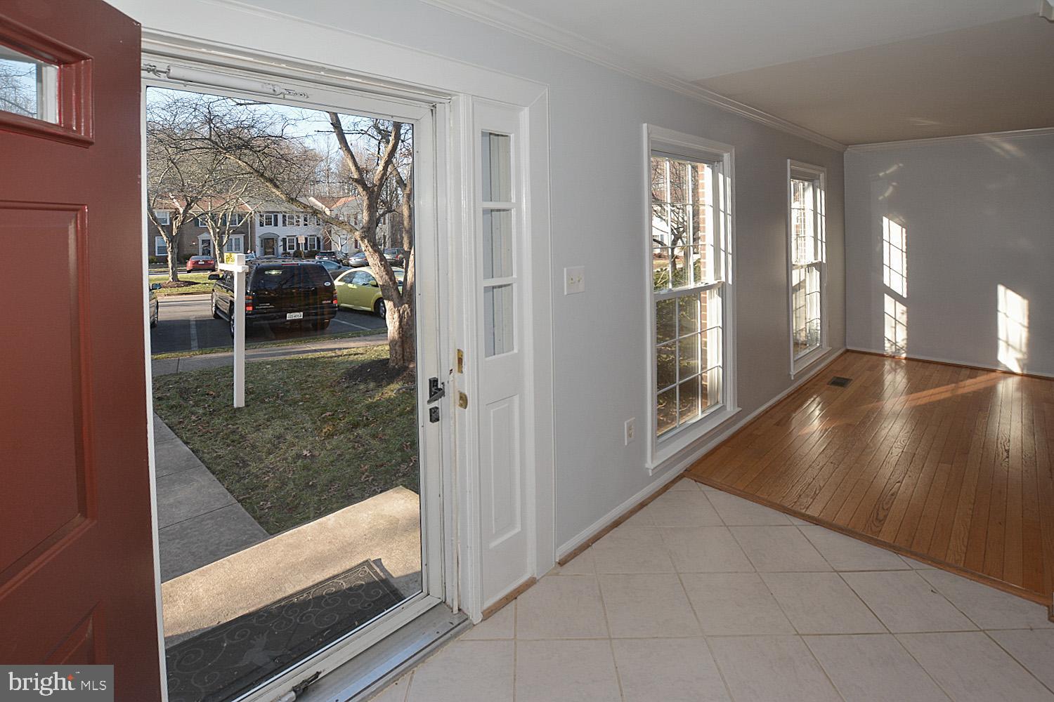 7907 Forest Path Way Springfield, VA 22153 - Photo 2 of 34 FOYER