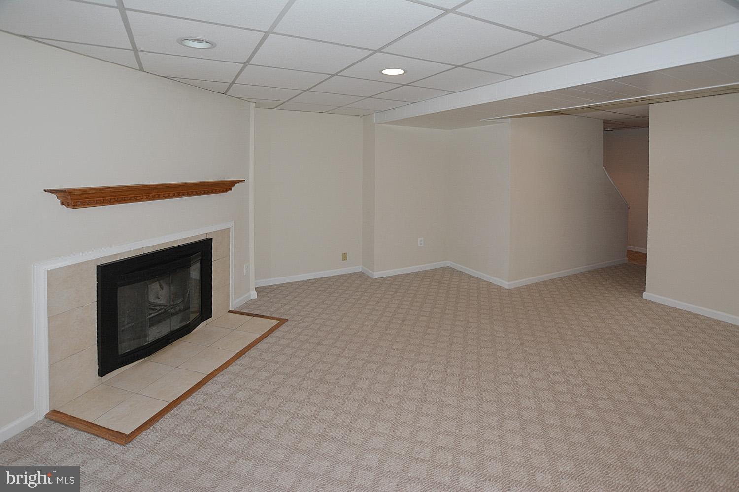 7907 Forest Path Way Springfield, VA 22153 - Photo 23 of 34 FAMILY ROOM