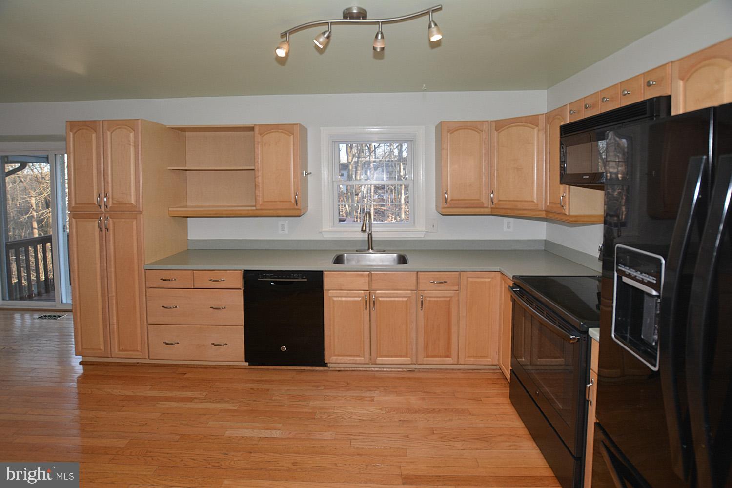 7907 Forest Path Way Springfield, VA 22153 - Photo 6 of 34 KITCHEN