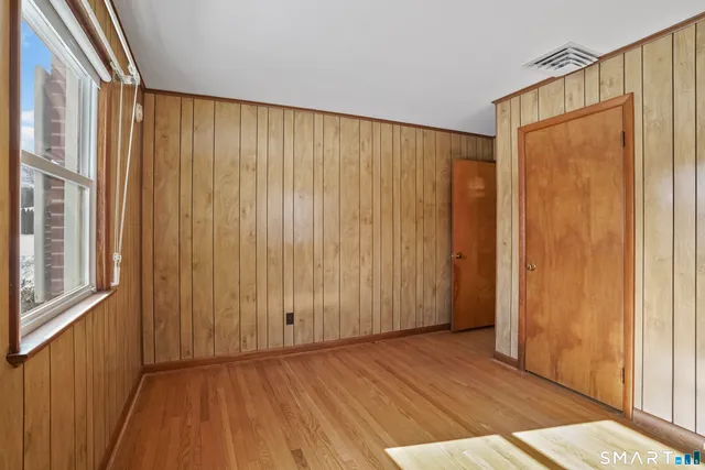 $1,275,000 | 3 Hunt Club Lane, Westport, CT 06880