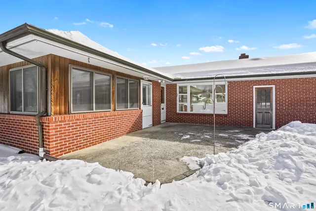 $1,275,000 | 3 Hunt Club Lane, Westport, CT 06880