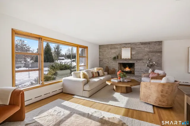 $1,275,000 | 3 Hunt Club Lane, Westport, CT 06880