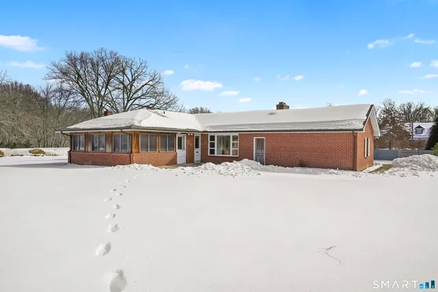 $1,275,000 | 3 Hunt Club Lane, Westport, CT 06880