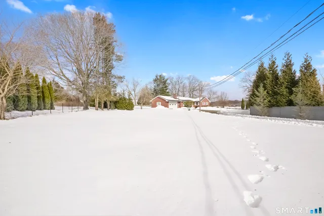 $1,275,000 | 3 Hunt Club Lane, Westport, CT 06880