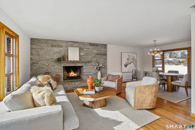 $1,275,000 | 3 Hunt Club Lane, Westport, CT 06880