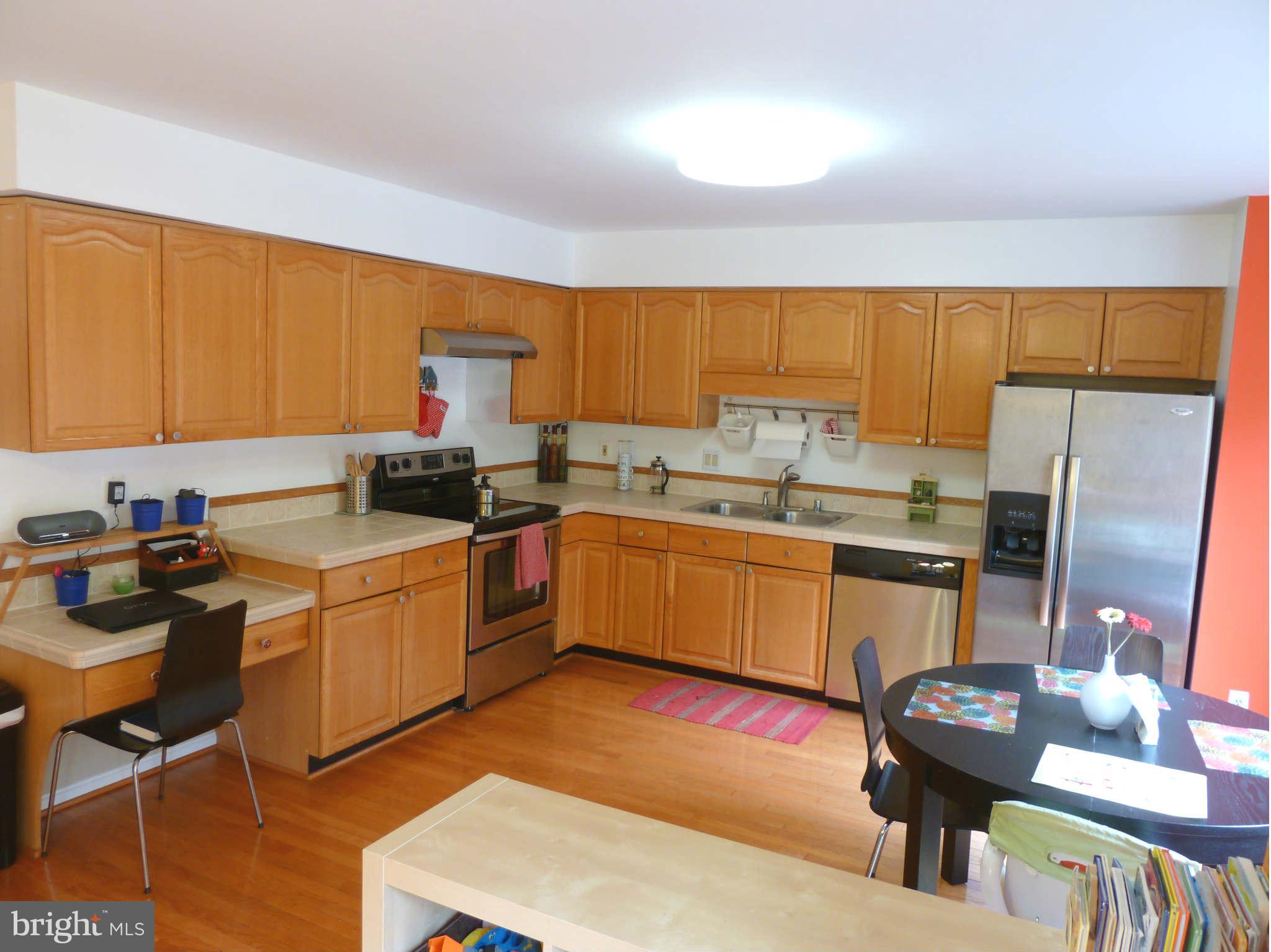 8327 Ridge Crossing Lane Springfield, VA 22152 - Photo 12 of 25 Kitchen