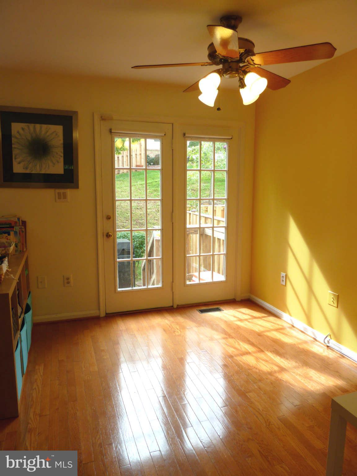 8327 Ridge Crossing Lane Springfield, VA 22152 - Photo 10 of 25 Kitchen
