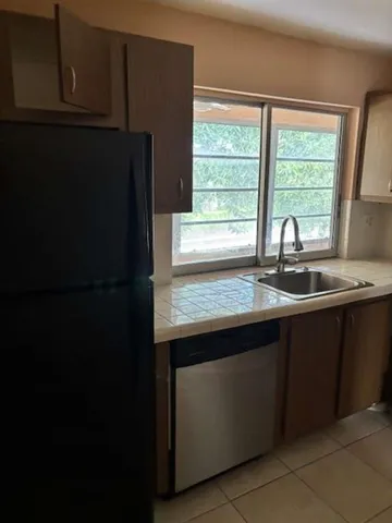 $1,850 | 9401 Lime Bay Boulevard, Unit 305, Tamarac, FL 33321